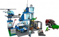 Купить конструктор Lego Police Station 60316  по цене от 2039 грн.