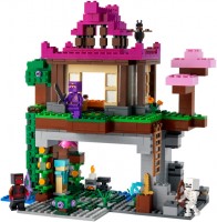 Купить конструктор Lego The Training Grounds 21183  по цене от 2407 грн.