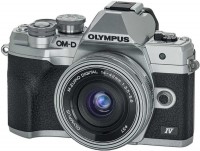 Купити фотоапарат Olympus OM-D E-M10 IV kit 14-42 + 40-150 за ціною від 59839 грн.
