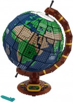 Купить конструктор Lego The Globe 21332: цена от 8299 грн.