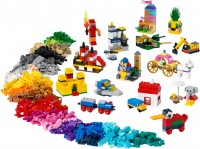 Купити конструктор Lego 90 Years of Play 11021  за ціною від 1999 грн.