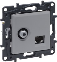 Купити розетка Legrand Niloe Step 863377 за ціною від 1088 грн.
