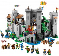 Купити конструктор Lego Lion Knights Castle 10305  за ціною від 22999 грн.