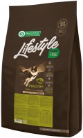 Купити корм для собак Natures Protection Lifestyle Adult All Breeds Poultry 10 kg  за ціною від 2742 грн.