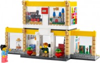 Купить конструктор Lego Brand Store 40574  по цене от 2499 грн.