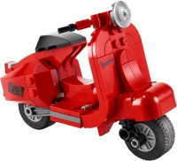 Купить конструктор Lego Vespa 40517  по цене от 1199 грн.