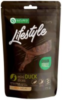 Купить корм для кошек Natures Protection Lifestyle Snack Mini Duck Dices 75 g  по цене от 119 грн.