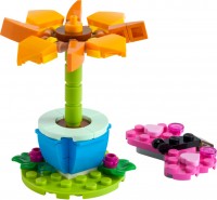 Купить конструктор Lego Garden Flower and Butterfly 30417  по цене от 299 грн.
