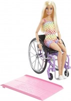 Купить кукла Barbie Doll With Wheelchair and Ramp HJT13  по цене от 1490 грн.