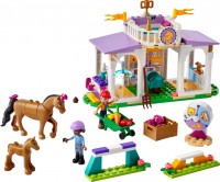 Купити конструктор Lego Horse Training 41746  за ціною від 894 грн.