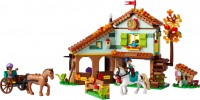 Купити конструктор Lego Autumns Horse Stable 41745  за ціною від 1999 грн.