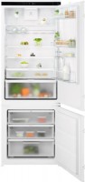 Купити вбудований холодильник Electrolux KNG 7TE75 S  за ціною від 52410 грн.