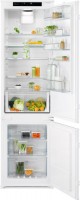 Купити вбудований холодильник Electrolux RNT 6TE19 S  за ціною від 33665 грн.