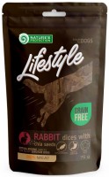 Купить корм для собак Natures Protection Lifestyle Snack Soft Rabbit Dices with Chia Seeds 75 g  по цене от 127 грн.