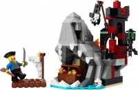 Купить конструктор Lego Scary Pirate Island 40597  по цене от 1449 грн.