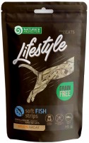 Купити корм для кішок Natures Protection Lifestyle Snack Soft Fish Strips 75 g  за ціною від 149 грн.