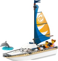 Купити конструктор Lego Sailboat 60438  за ціною від 899 грн.