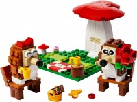 Купить конструктор Lego Hedgehog Picnic Date 40711  по цене от 1199 грн.