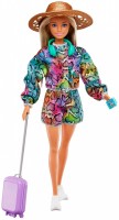 Купити лялька Barbie Holiday Fun HGM54  за ціною від 1090 грн.