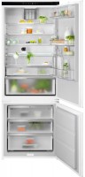 Купити вбудований холодильник Electrolux ENP 7TD75 S  за ціною від 62718 грн.