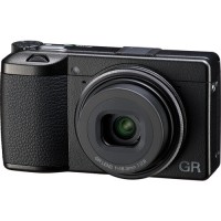 Купить фотоаппарат Ricoh GR III HDF  по цене от 54933 грн.
