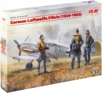 Купити збірна модель ICM German Luftwaffe Pilots (1939-1945) (1:32)  за ціною від 450 грн.