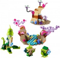 Купити конструктор Lego Alien Planet Habitat 40716  за ціною від 1199 грн.