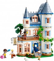 Купити конструктор Lego Castle Bed and Breakfast 42638  за ціною від 3366 грн.