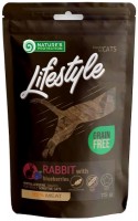 Купить корм для кошек Natures Protection Lifestyle Snack Rabbit with Blueberries 75 g  по цене от 124 грн.
