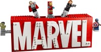 Купити конструктор Lego Marvel Logo and Minifigures 76313  за ціною від 3625 грн.