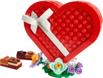 Купить конструктор Lego Celebration Series Valentines Day Box 40759  по цене от 1199 грн.