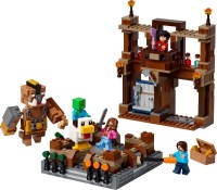 Купить конструктор Lego Woodland Mansion Fighting Ring 21272  по цене от 2134 грн.