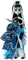Купити лялька Monster High Frankie Stein Stitched In Style HRL66 за ціною від 4800 грн.