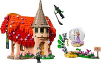 Купить конструктор Lego Glinda and Elphaba Visit Munchkinland 75690: цена от 3449 грн.