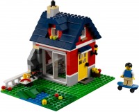 Купить конструктор Lego Small Cottage 31009  по цене от 2999 грн.