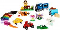 Купить конструктор Lego Medium Creative Brick Box 10696: цена от 905 грн.