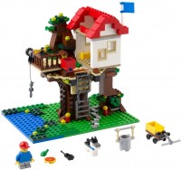 Купить конструктор Lego Tree House 31010: цена от 3999 грн.