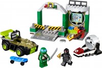 Купить конструктор Lego Turtle Lair 10669: цена от 3999 грн.