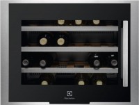 Купити винна шафа Electrolux ERW 0670 A за ціною від 22462 грн.