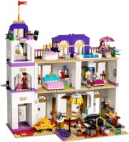 Купити конструктор Lego Heartlake Grand Hotel 41101  за ціною від 10000 грн.
