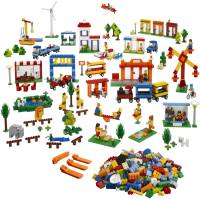 Купить конструктор Lego Community Starter Set 9389: цена от 19000 грн.