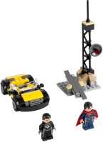 Купить конструктор Lego Superman Metropolis Showdown 76002  по цене от 4129 грн.
