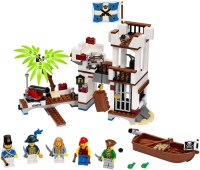 Купить конструктор Lego Soldiers Fort 70412  по цене от 9999 грн.