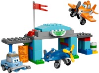 Купити конструктор Lego Skippers Flight School 10511  за ціною від 2799 грн.