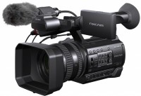 Купити відеокамера Sony HXR-NX100  за ціною від 60699 грн.