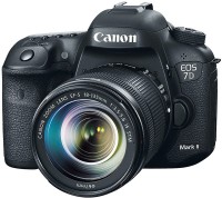 Купити фотоапарат Canon EOS 7D Mark II kit 18-135  за ціною від 42000 грн.