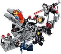 Купить конструктор Lego Melting Room 70801  по цене от 4336 грн.