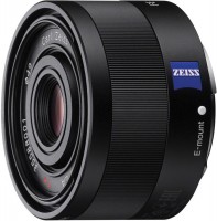 Купити об'єктив Carl Zeiss 35mm f/2.8 Sonnar T* за ціною від 41240 грн.