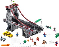 Купить конструктор Lego Web Warriors Ultimate Bridge Battle 76057: цена от 17999 грн.