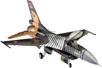 Купить сборная модель Revell Lockheed Martin F-16C Solo Turk (1:72)  по цене от 700 грн.